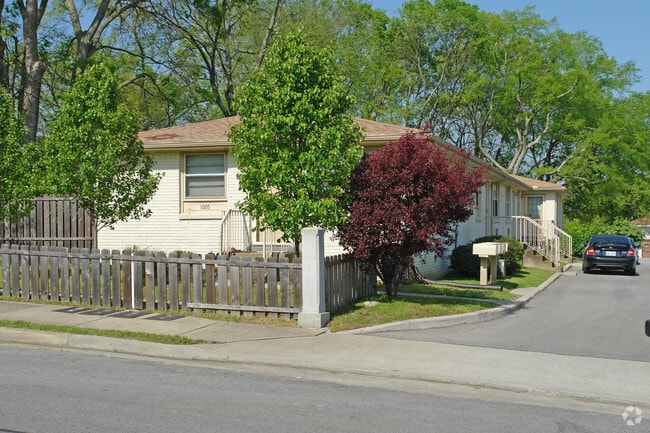 Building Photo - Augustine Court Condominiums