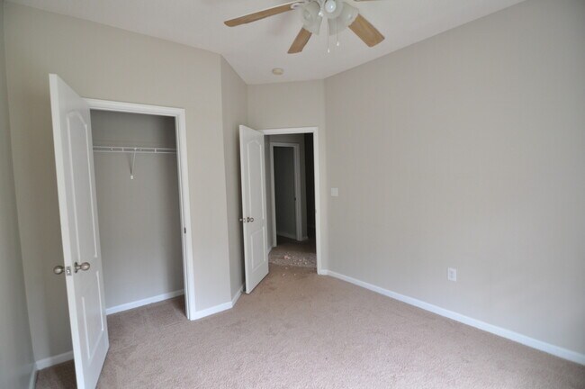 Building Photo - 44 Pine Meadows Cir