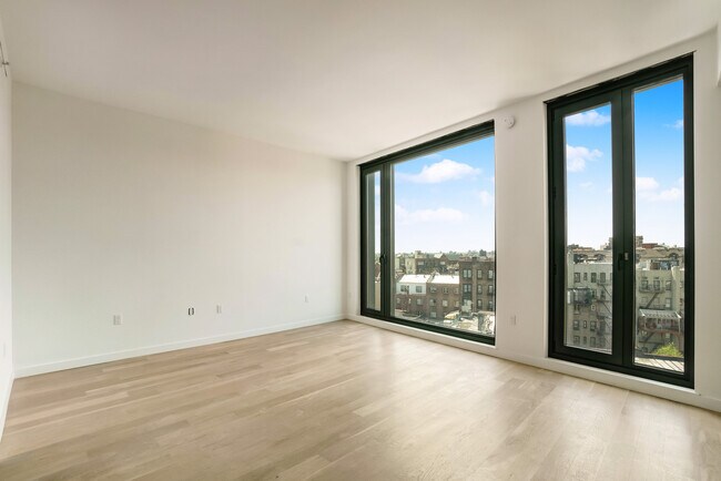 Building Photo - 329 Broadway