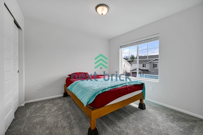 Building Photo - 909 Wyndham Pl