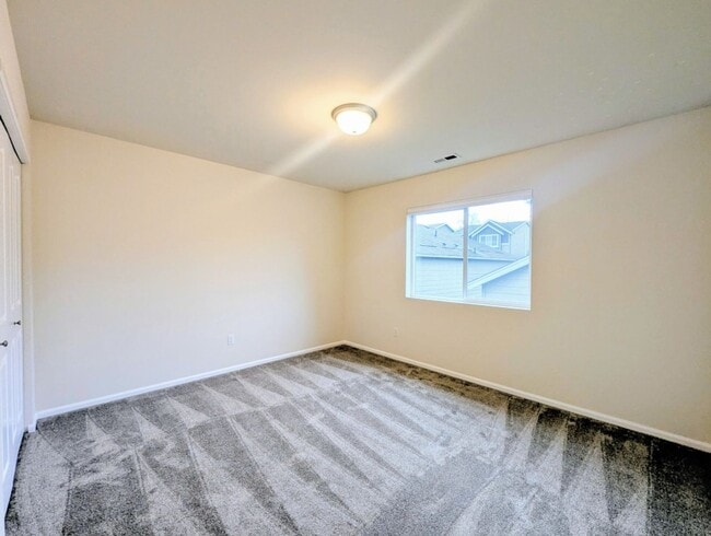 Building Photo - 4Bd/2.75Ba Lake Stevens House