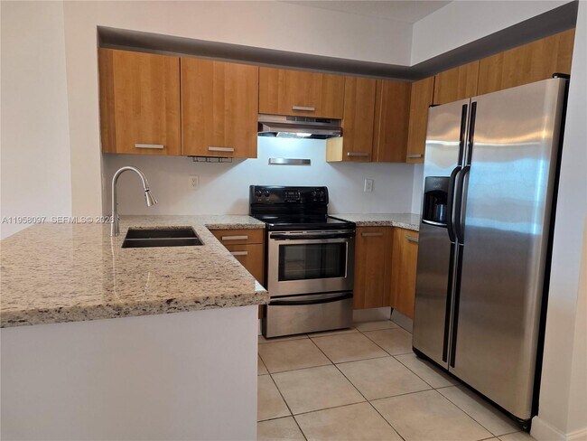 Building Photo - 471 NE 25th St