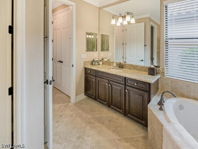 Building Photo - 9491 Piacere Way