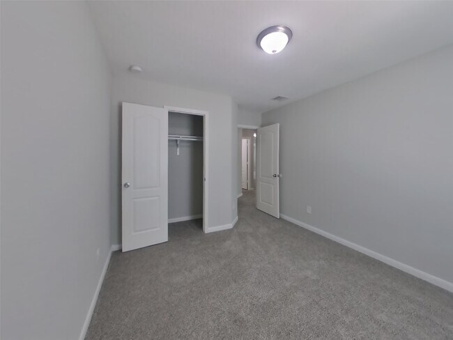 Building Photo - 29315 Legends Bluff Dr