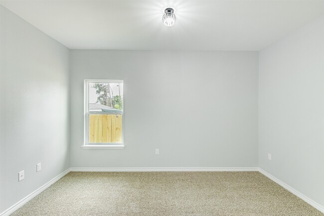 Building Photo - 16881 Glenheath St
