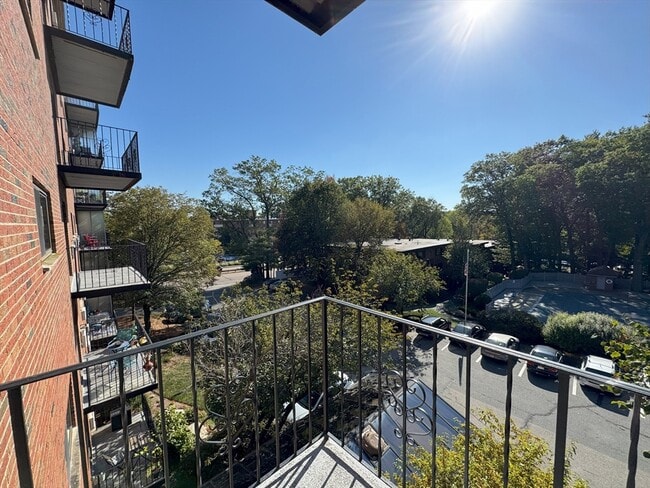 Building Photo - 1321 Worcester Rd