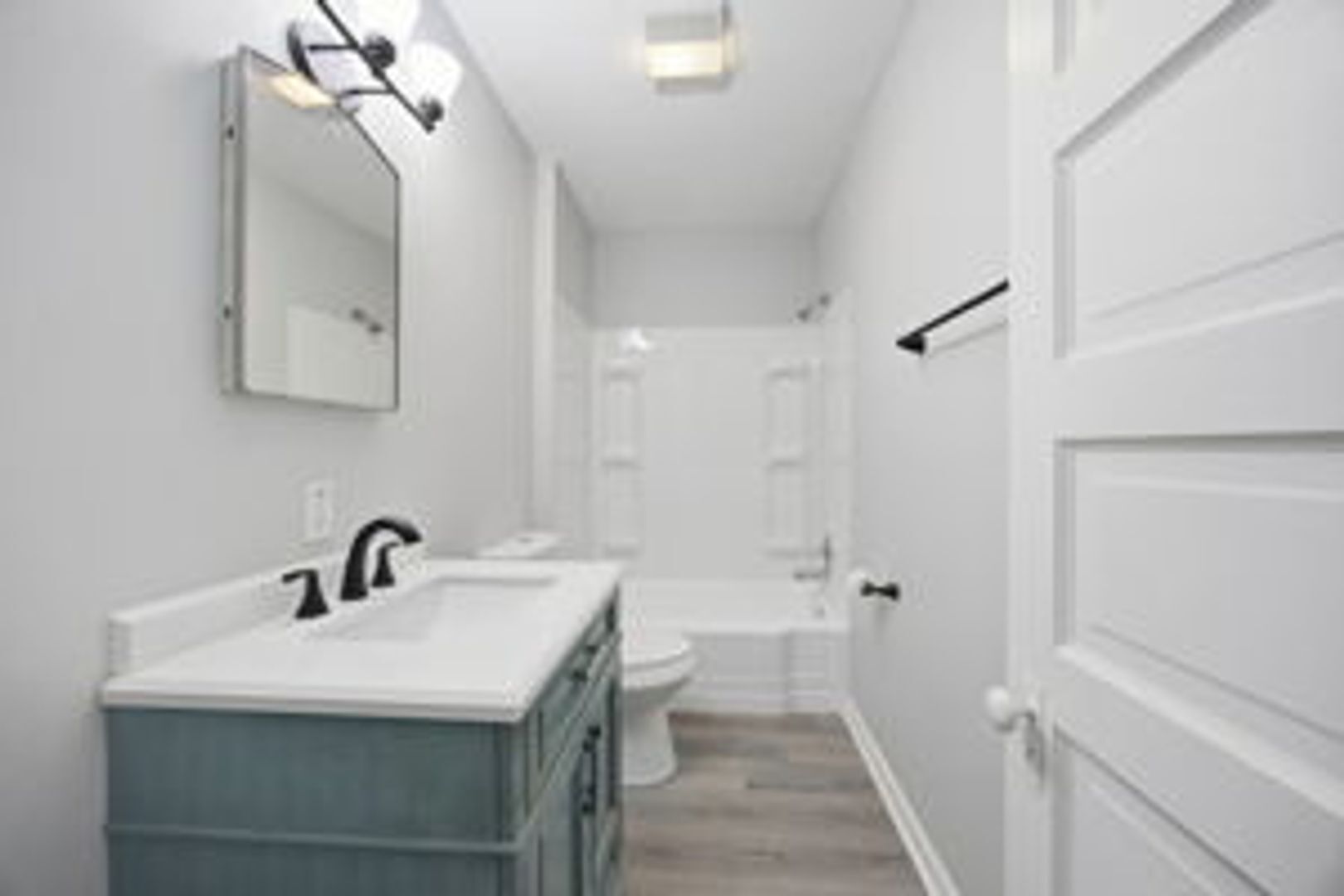 Building Photo - 312 Midland Ave