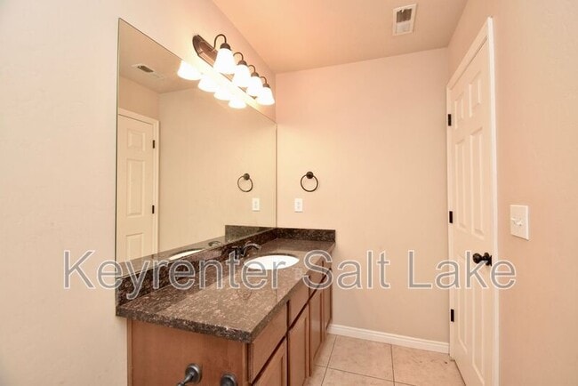 Building Photo - 1057 Cambria Drive