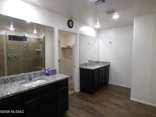 Building Photo - 12850 E Quail Wash Canyon Ln