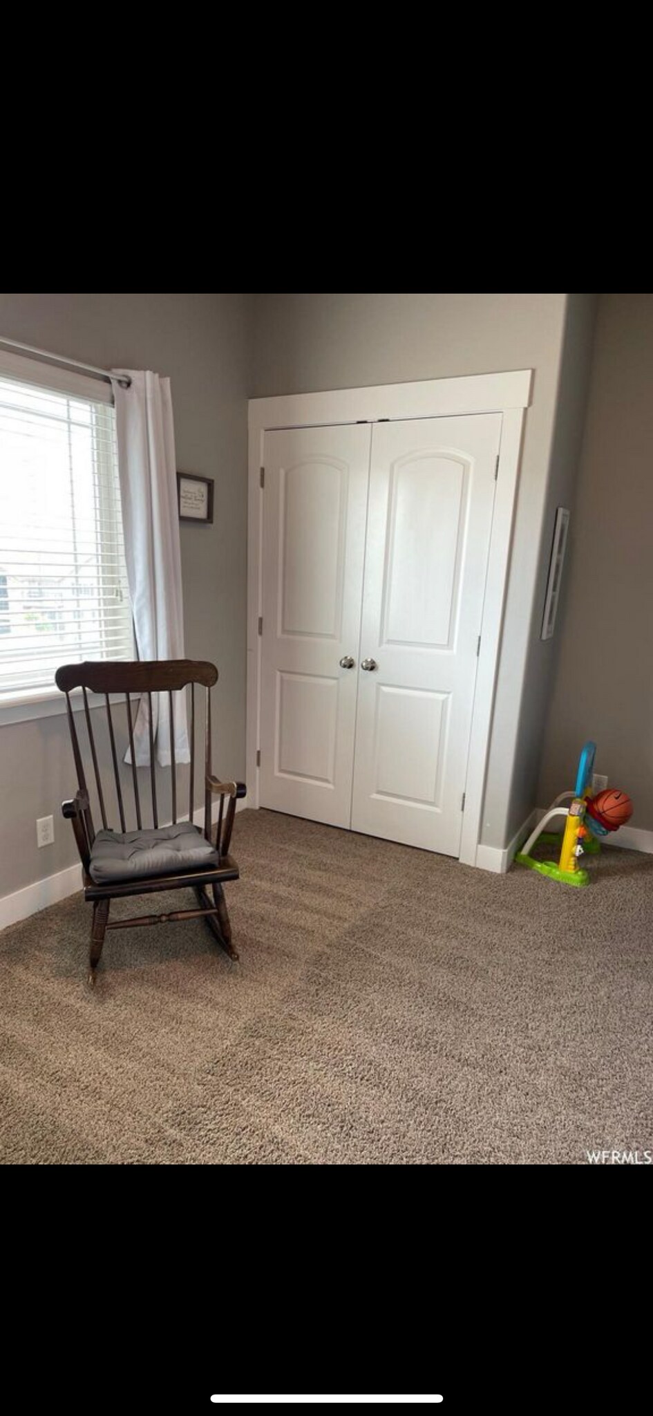 Building Photo - 1951 N Crest Rd