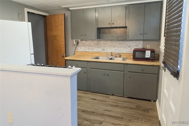 Building Photo - 2650 Eggert Rd