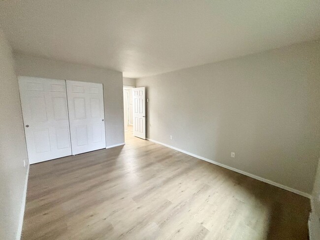 Building Photo - Newly remodeled 1 bed 1 bath at Habitat co...