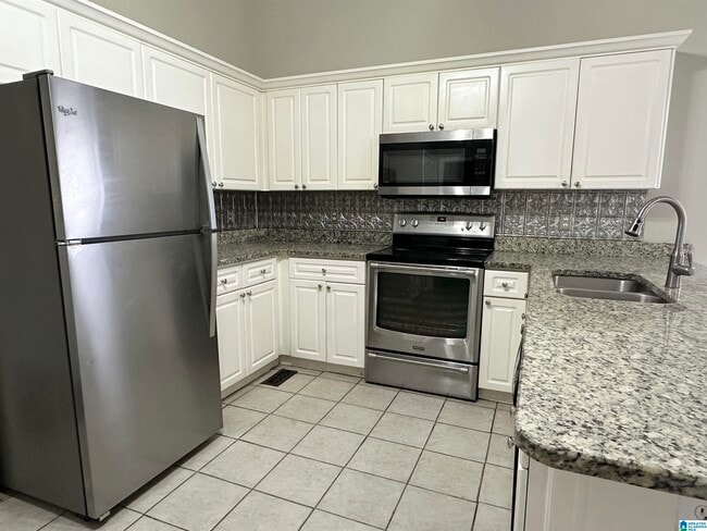Building Photo - 515 Meadow Ridge Cir