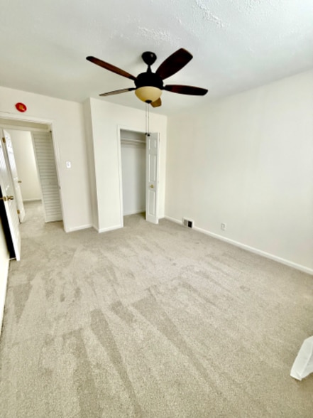 Building Photo - 18288 Deering St