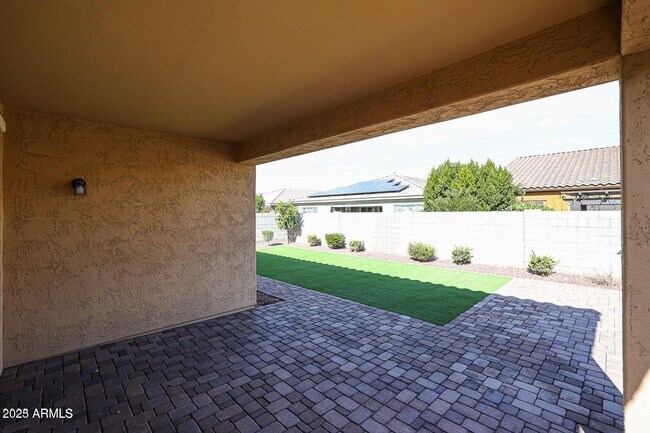 Building Photo - 10398 W Rosewood Ln