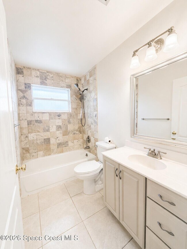 Building Photo - 270 Quail Dr