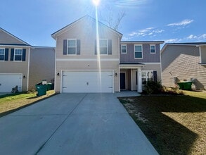 Building Photo - Four Bedroom Home in Heritage New Riverside!