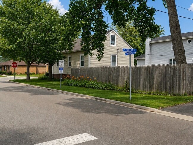 Building Photo - 4326 Wesley Terrace