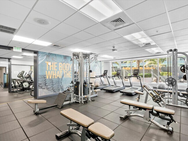 Building Photo - 1750 N Bayshore Dr