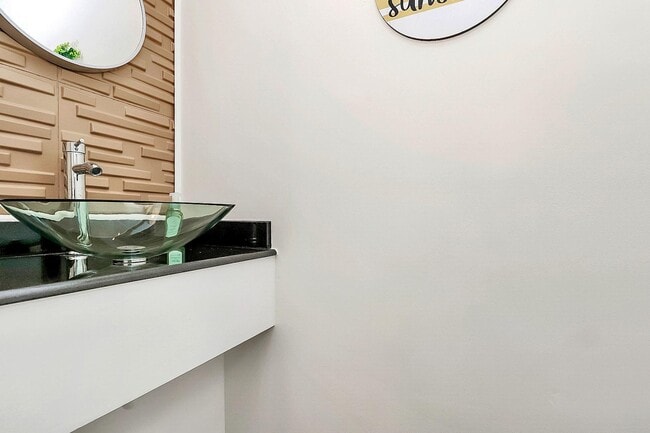 Building Photo - 2016 Brewton Dr