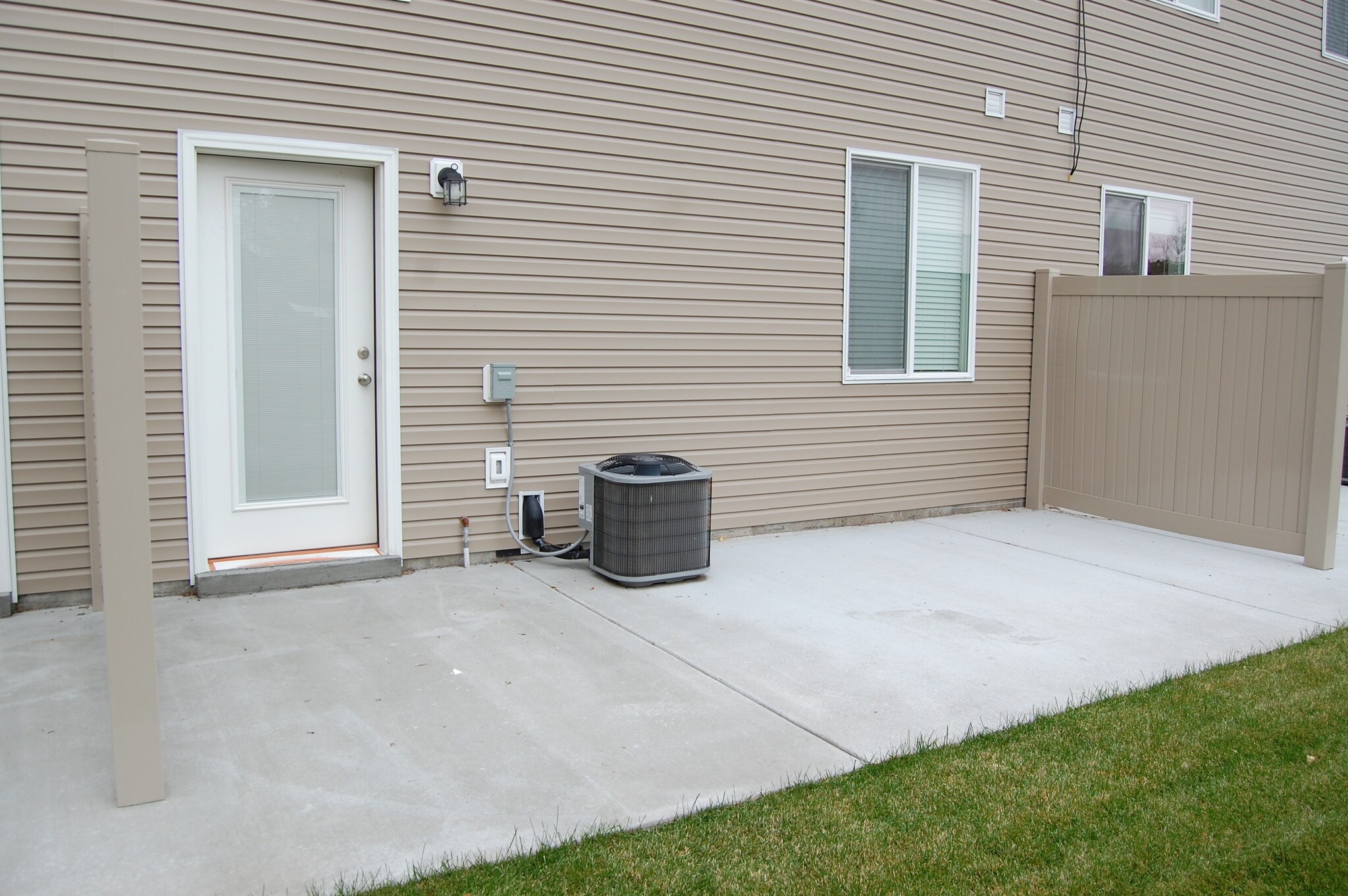 Building Photo - 132 N 100 W