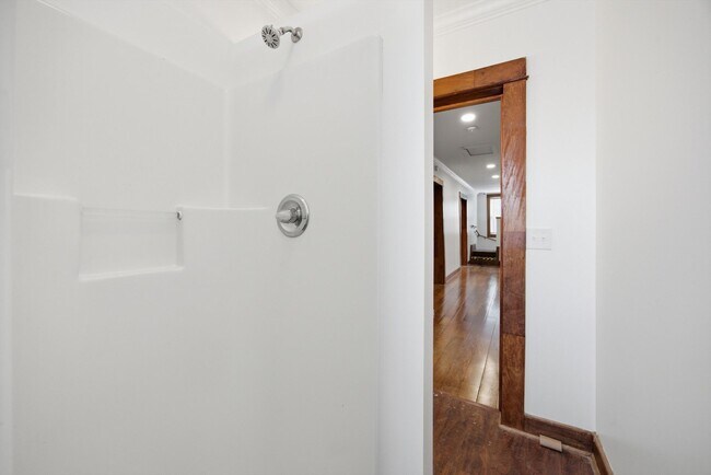 Building Photo - 823 McCallie Ave