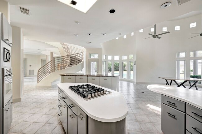 Building Photo - 5304 Braeburn Dr