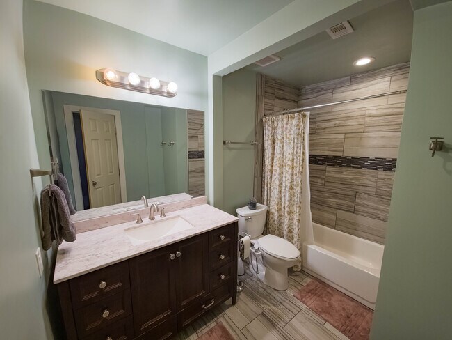 Building Photo - 2702 Mulford Cv