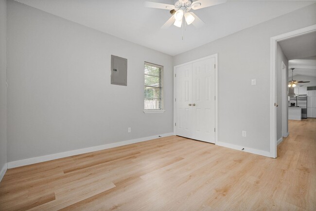 Building Photo - Beautifully Remodeled Home for Lease