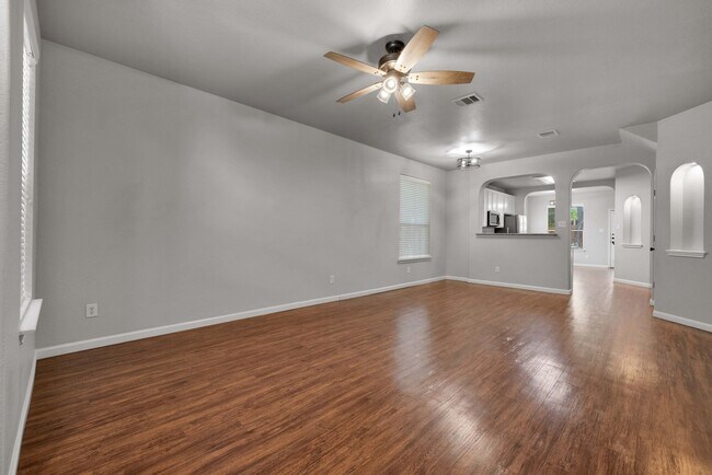 Building Photo - 439 Dandelion Bend