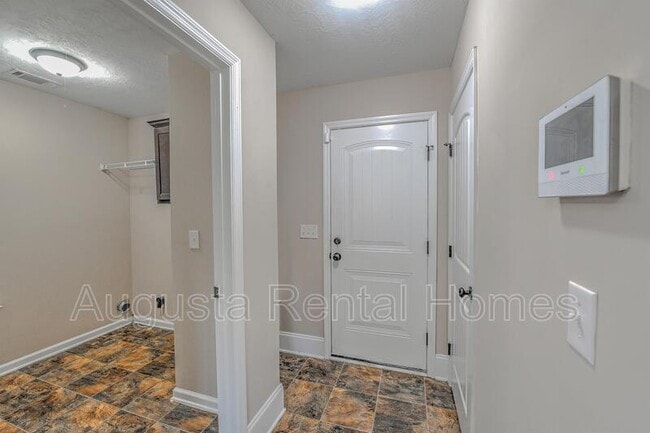 Building Photo - 1328 Royal Oak St