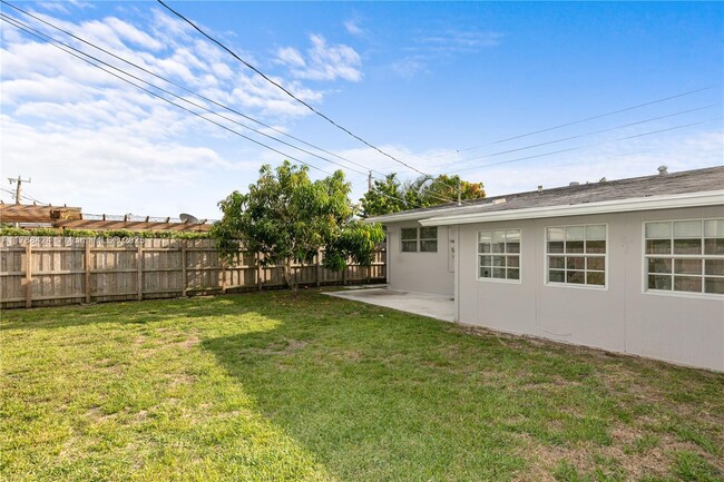 Building Photo - 1511 NW 85th Way