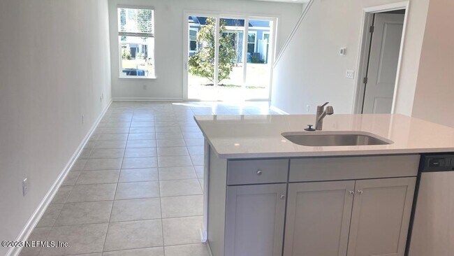 Building Photo - 55 Fieldfare Ln