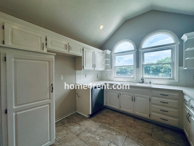 Building Photo - Brand New Paint, Wood Floors, Walkout Fini...