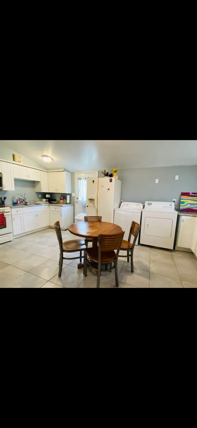 Building Photo - 3303 Colorado Ave