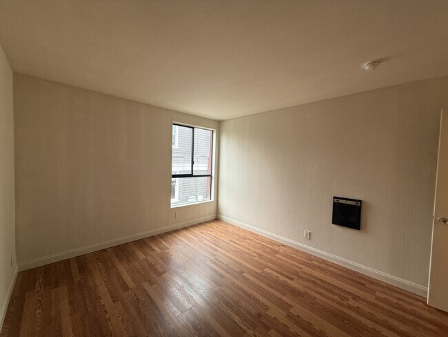 Building Photo - 2632 Warring St