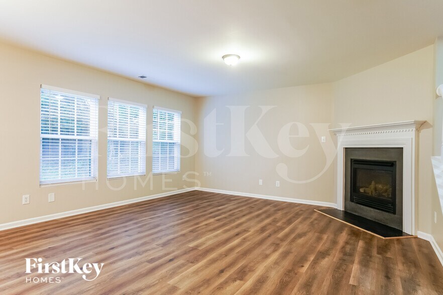 Building Photo - 5900 Ricker Rd