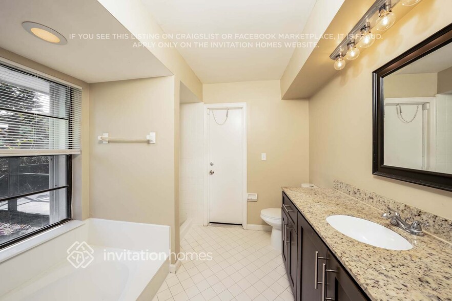 Building Photo - 22888 Greenview Terrace