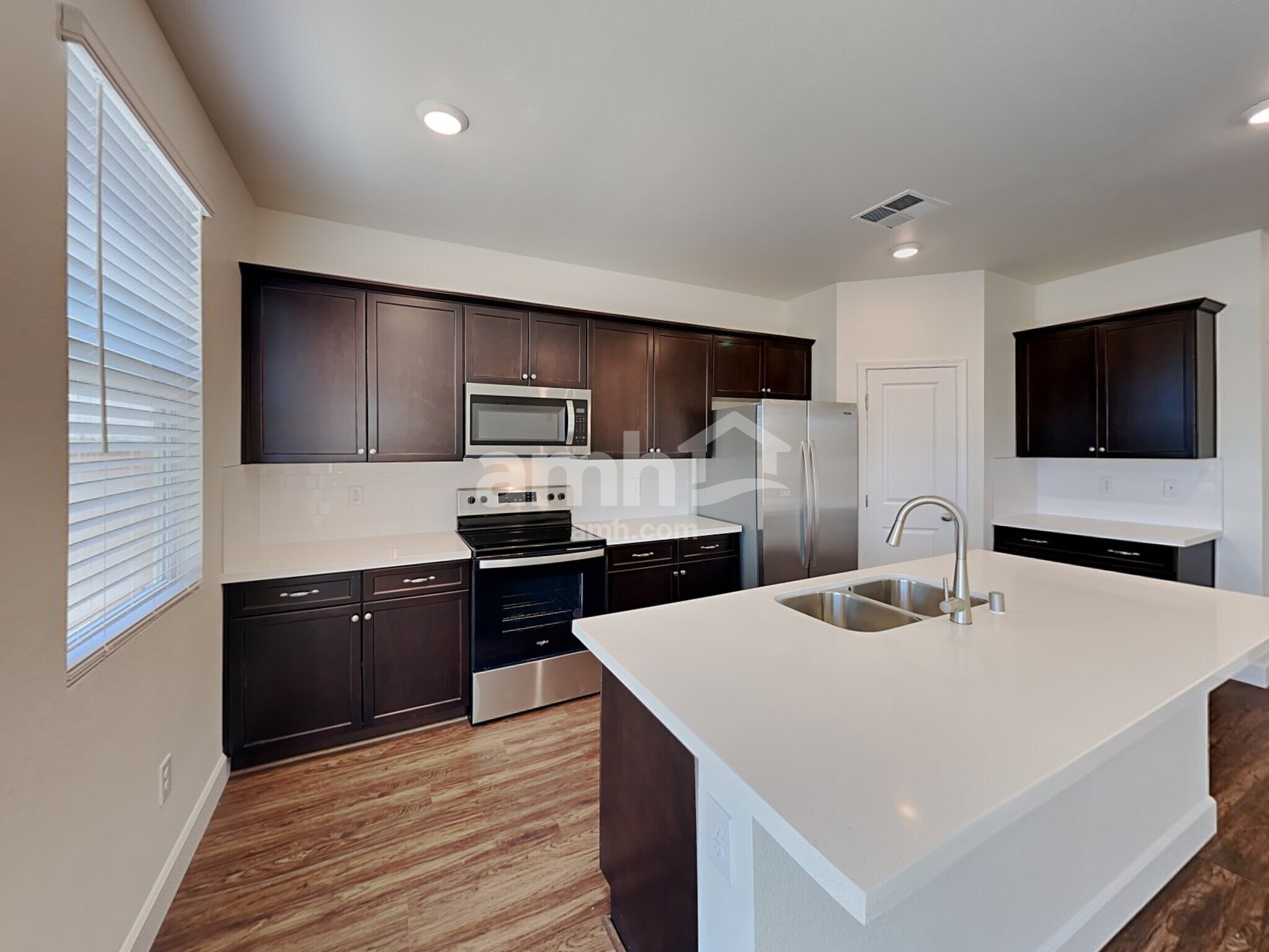 Building Photo - 6050 Theodore St