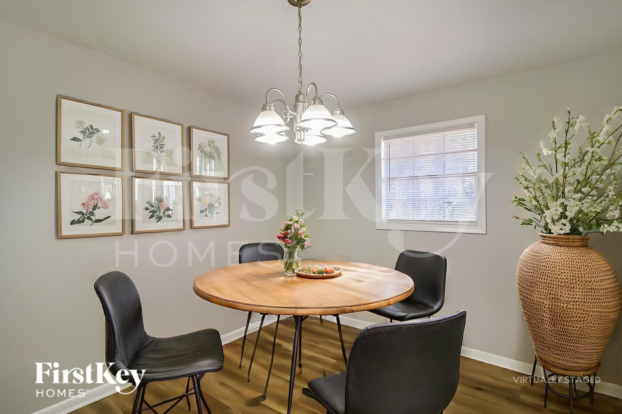 Building Photo - 2364 Tiffany Cir