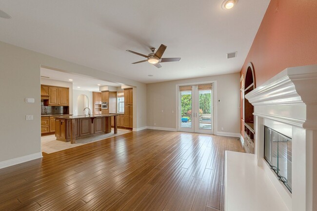 Building Photo - 935 Heron Cir