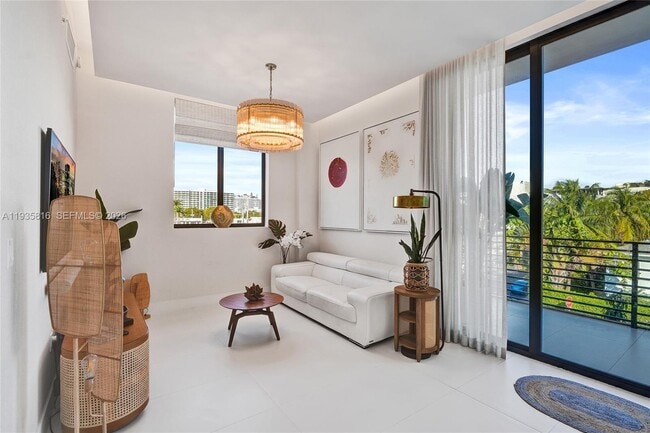 Building Photo - 1030 15th St