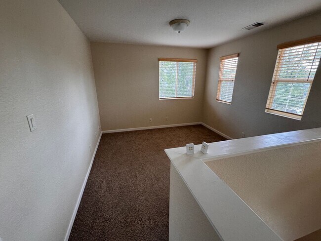 Building Photo - 10060 Eagles Landing Ct
