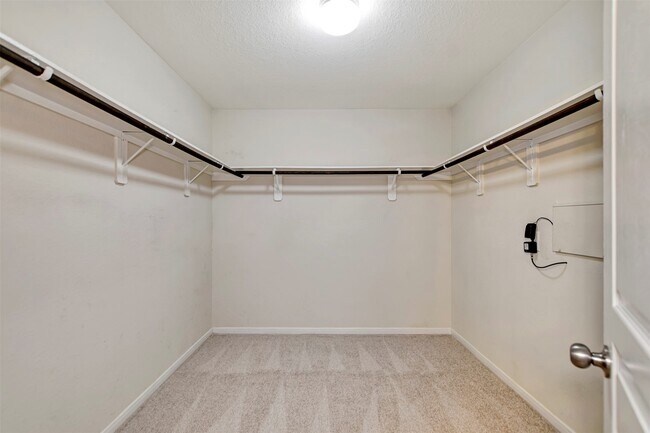 Building Photo - 5439 Baronet Dr