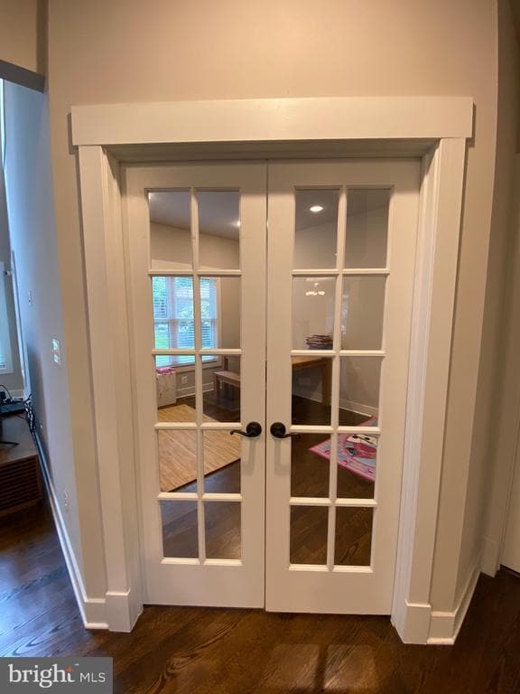 Building Photo - 2233 N Underwood St