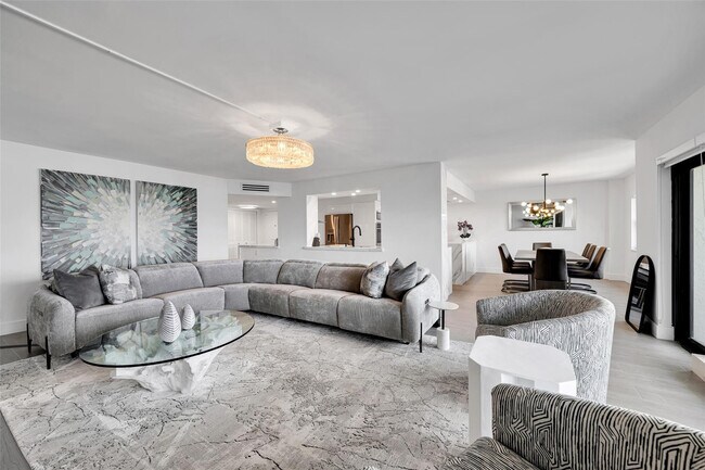 Building Photo - 5100 N Ocean Blvd