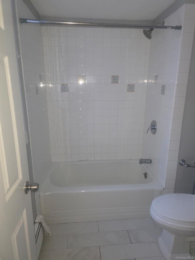 Building Photo - 48 Waverly Ave