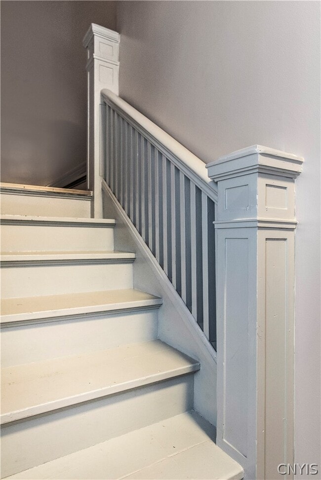 Building Photo - 221 Elizabeth St