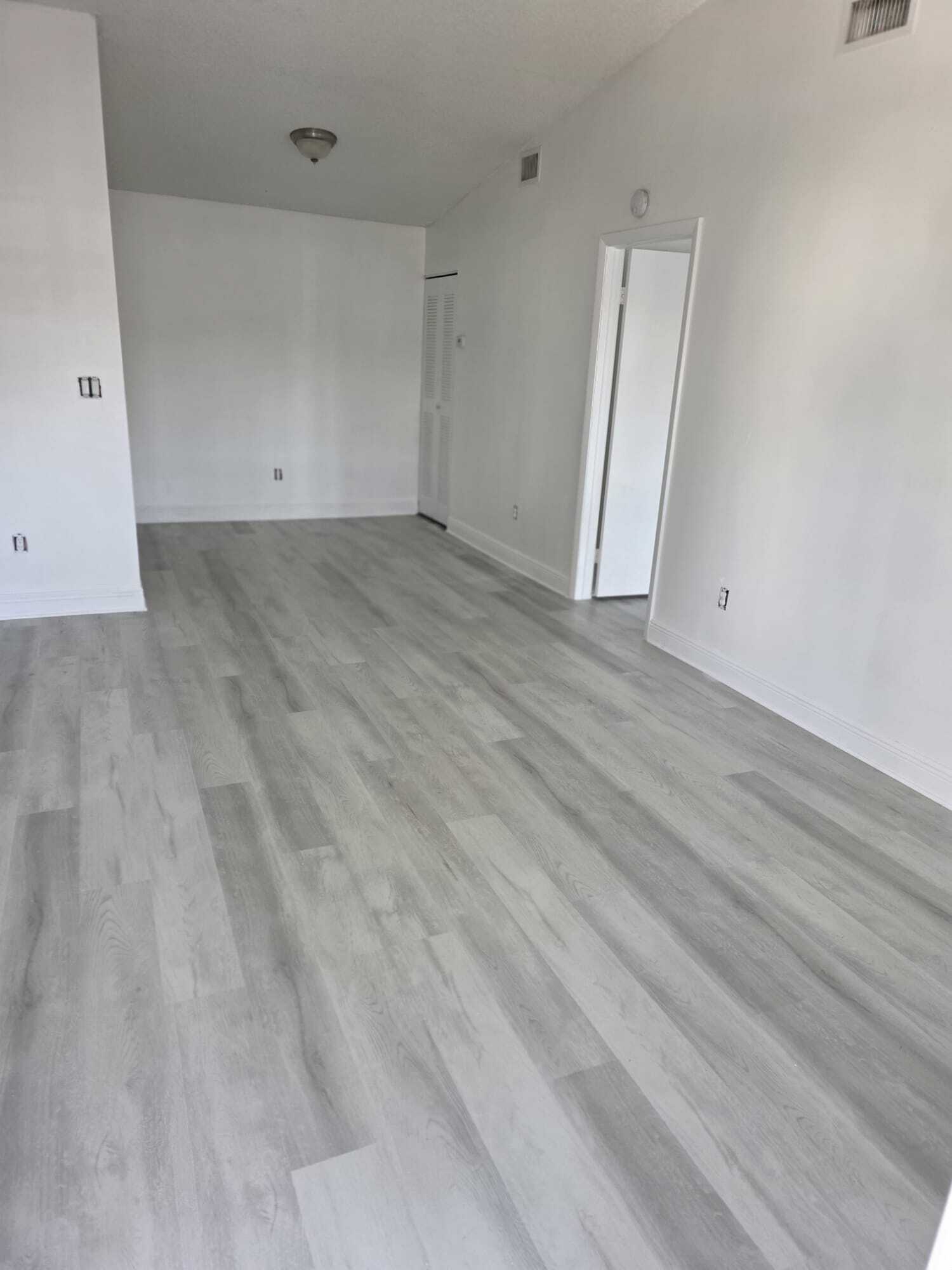 Building Photo - 18200 Mediterranean Blvd