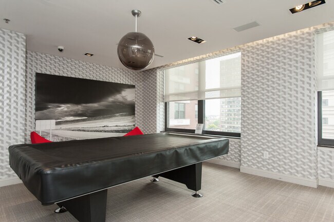 Building Photo - 102 Christopher Columbus Dr